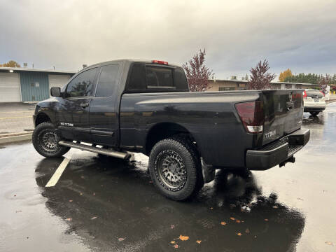 2014 Nissan Titan SV