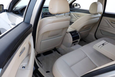 2015 BMW 5 Series 528i