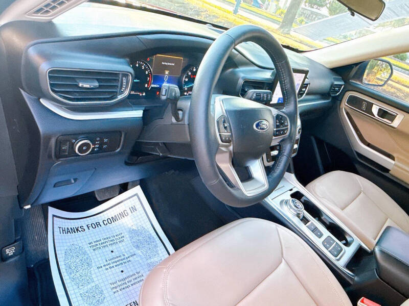 2023 Ford Explorer XLT