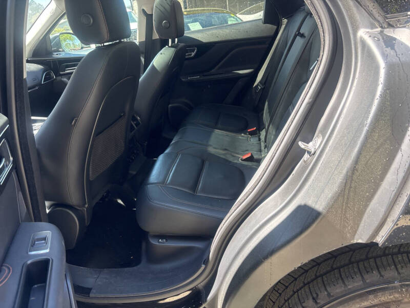 2017 Jaguar F-PACE 20d Prestige