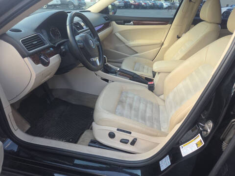 2012 Volkswagen Passat TDI SEL Premium