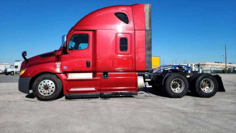 2020 Freightliner Cascadia