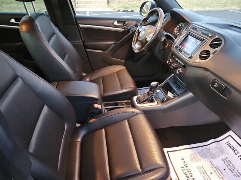 2016 Volkswagen Tiguan 2.0T R-Line