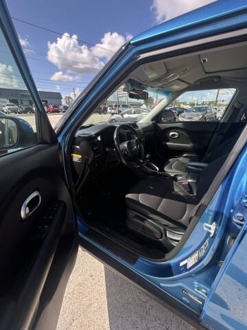 2016 Kia Soul +
