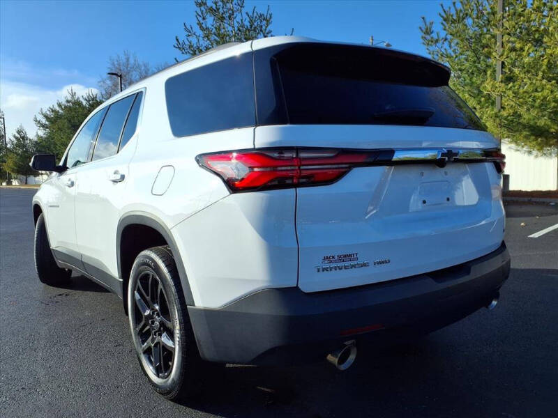 2023 Chevrolet Traverse LT Leather