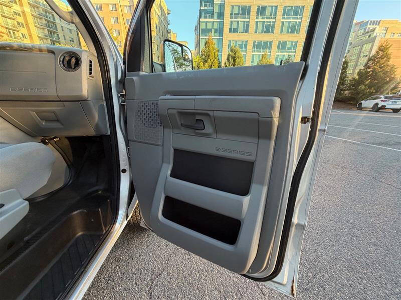 2009 Ford E-Series E-250