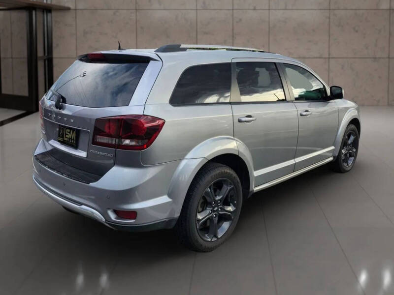 2020 Dodge Journey Crossroad