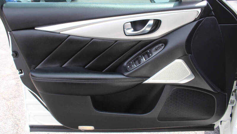 2021 Infiniti Q50 Luxe