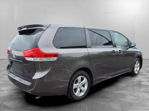 2013 Toyota Sienna L 7-Passenger