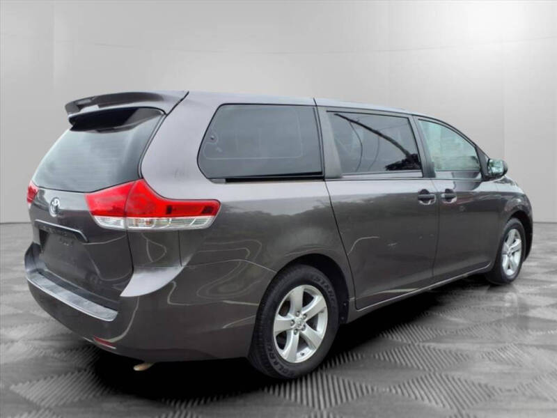 2013 Toyota Sienna L 7-Passenger