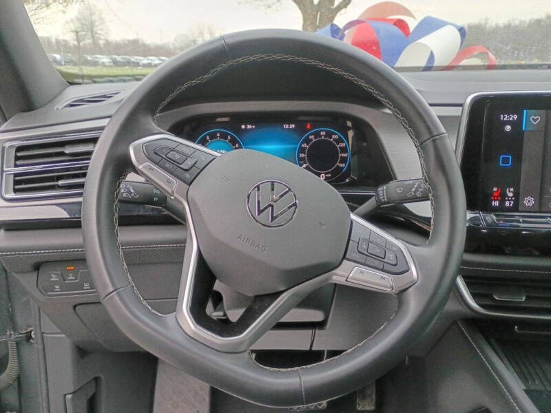 2025 Volkswagen Atlas Cross Sport SE 4Motion