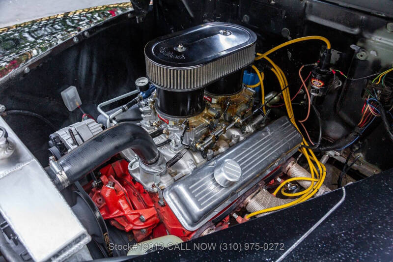 1948 Ford Super Deluxe