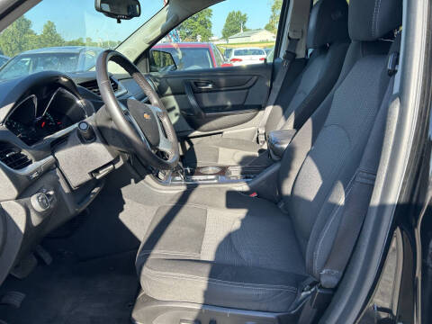 2017 Chevrolet Traverse LT