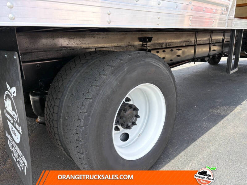 2019 Freightliner M2 106