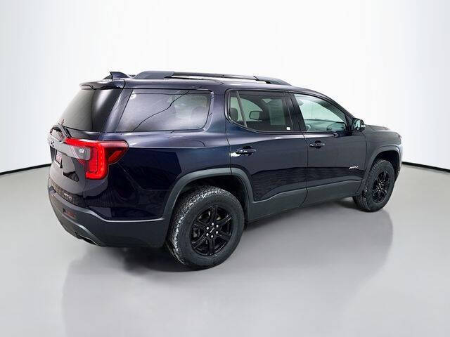 2022 GMC Acadia AT4