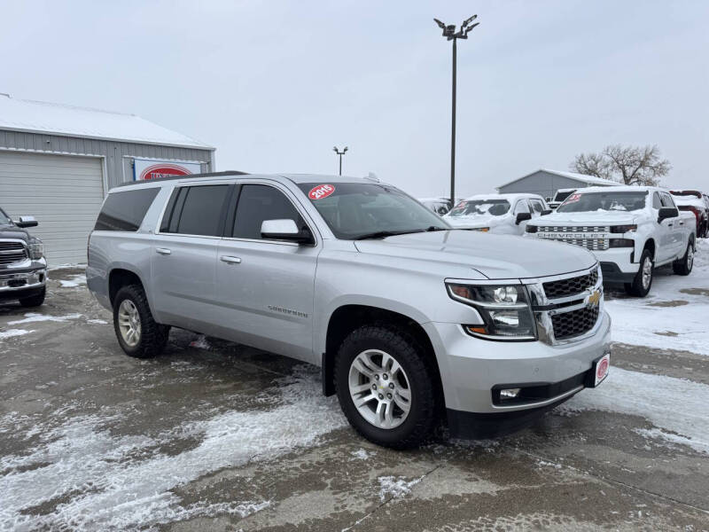 2015 Chevrolet Suburban LT's photo