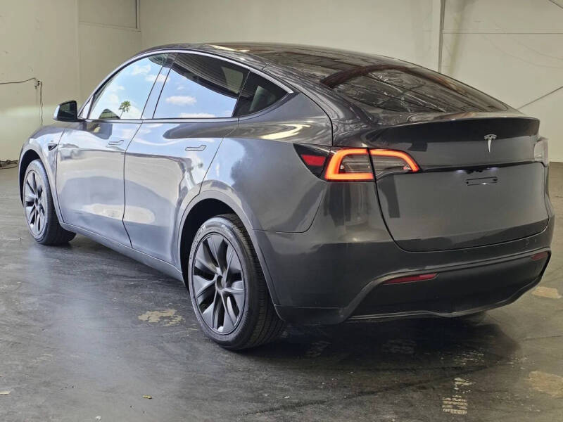 2025 Tesla Model Y Long Range