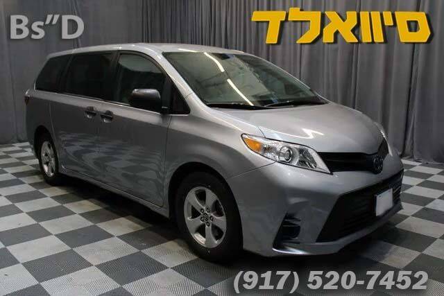 2018 Toyota Sienna for sale at Seewald Cars in Brooklyn NY