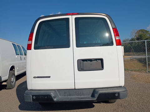 2022 Chevrolet Express 2500