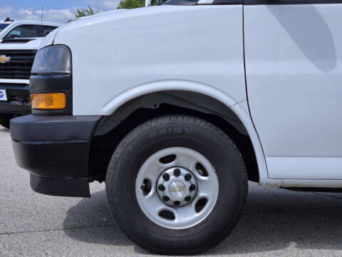 2021 Chevrolet Express 2500