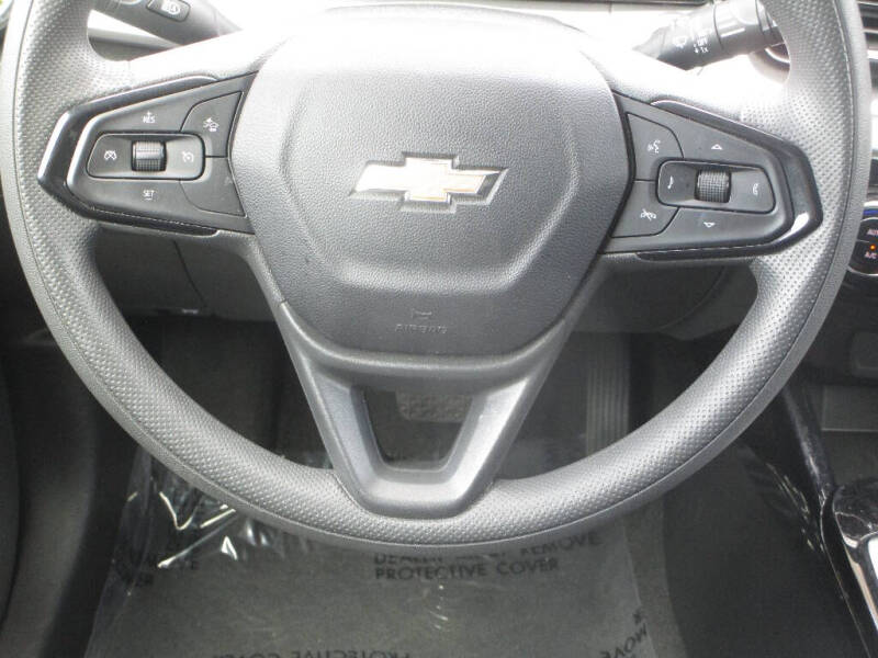 2025 Chevrolet Trax LT