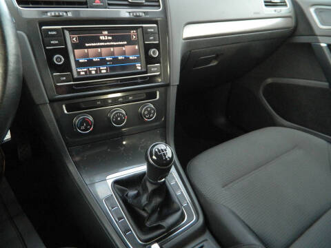 2018 Volkswagen Golf TSI S