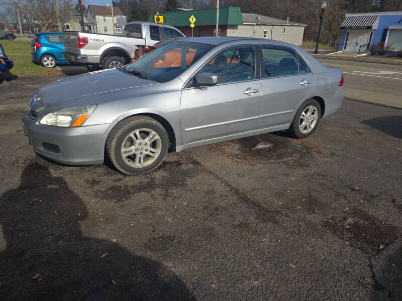 2006 Honda Accord for sale at Maximum Auto Group II INC in Cortland OH