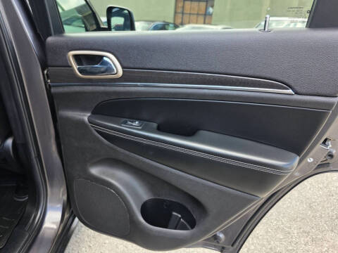 2017 Jeep Grand Cherokee