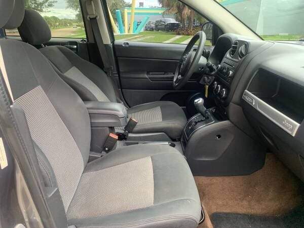 2014 JEEP Compass SUV / Crossover - $8,999