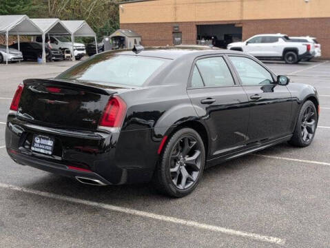 2023 Chrysler 300 S V8
