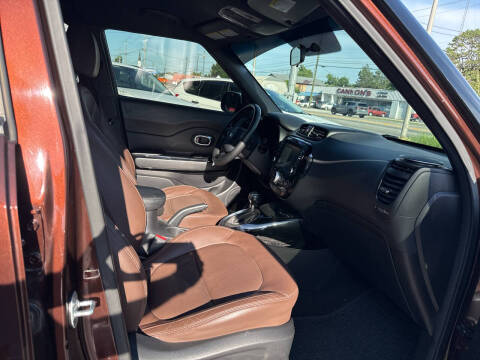 2017 Kia Soul +