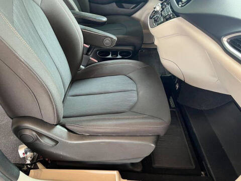 2020 Chrysler Pacifica Touring