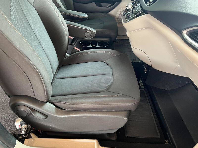 2020 Chrysler Pacifica Touring