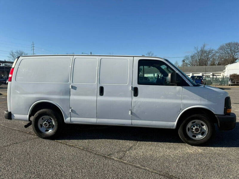 2017 GMC Savana 3500
