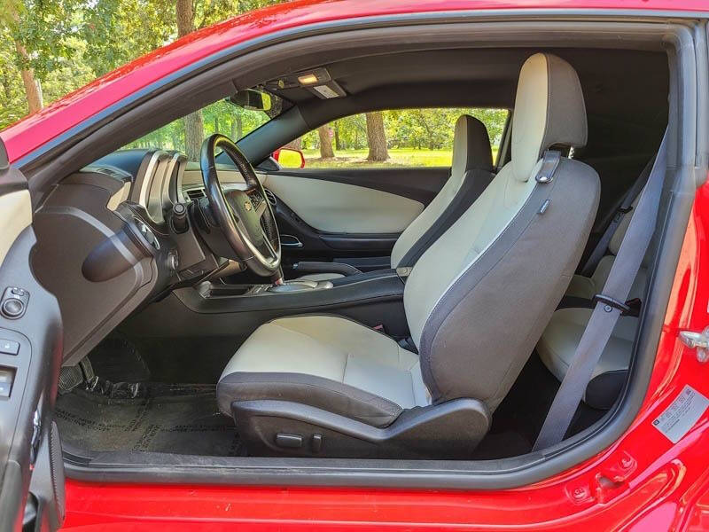 2014 Chevrolet Camaro 1LT photo 18