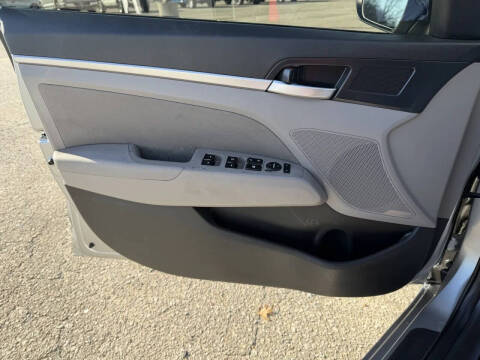 2020 Hyundai Elantra