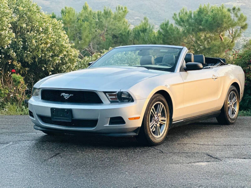 2012 Ford Mustang V6 Premium
