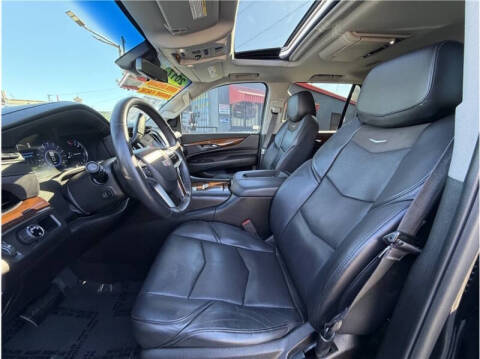 2017 Cadillac Escalade Luxury