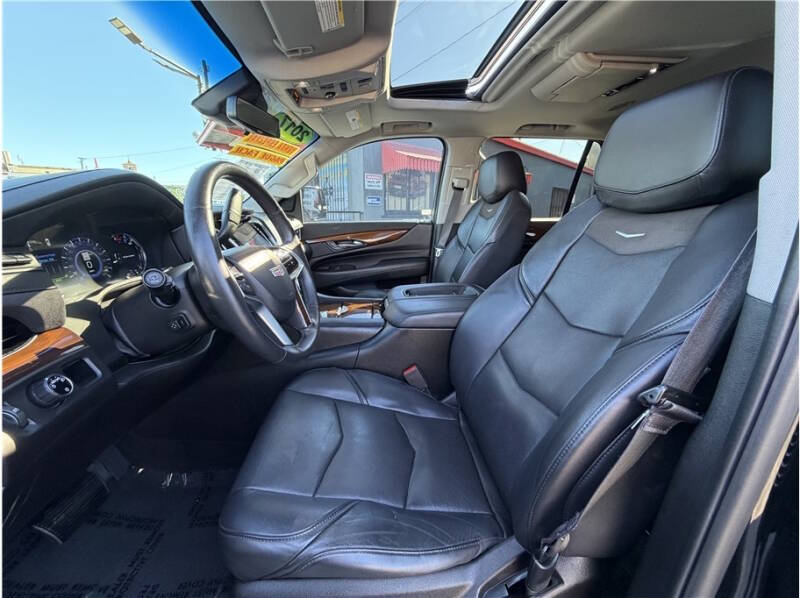 2017 Cadillac Escalade Luxury