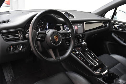 2022 Porsche Macan