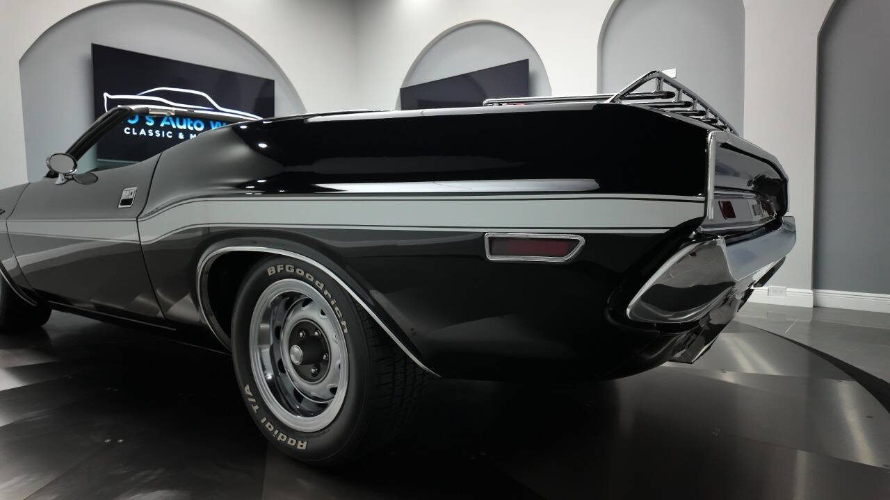 1970 Dodge Challenger 27