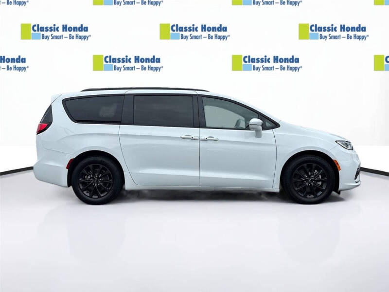 2021 Chrysler Pacifica Touring