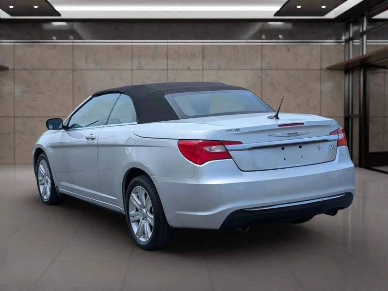 2012 Chrysler 200 Touring