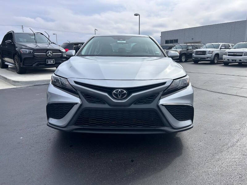 Used 2022 Toyota Camry SE with VIN 4T1G11AK6NU639383 for sale in Cape Girardeau, MO