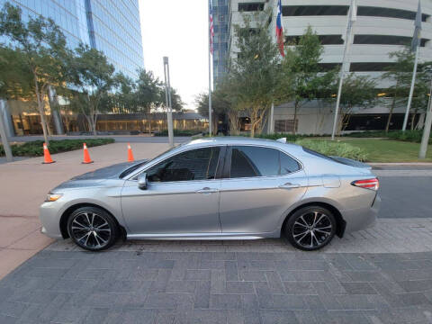 2020 Toyota Camry SE