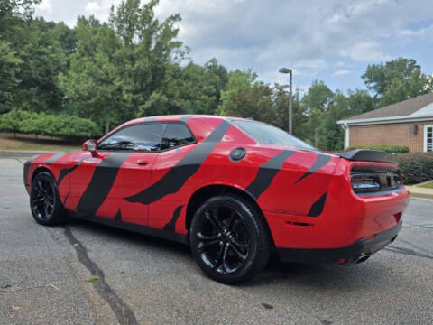 2016 Dodge Challenger SXT Plus