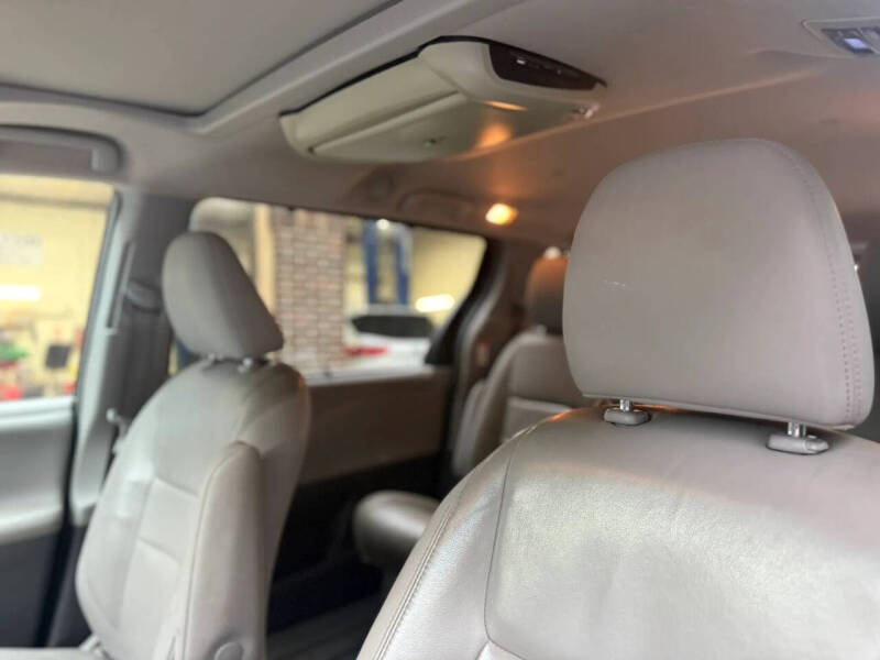 2016 Toyota Sienna