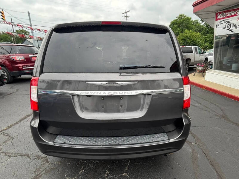 2015 Chrysler Town and Country S