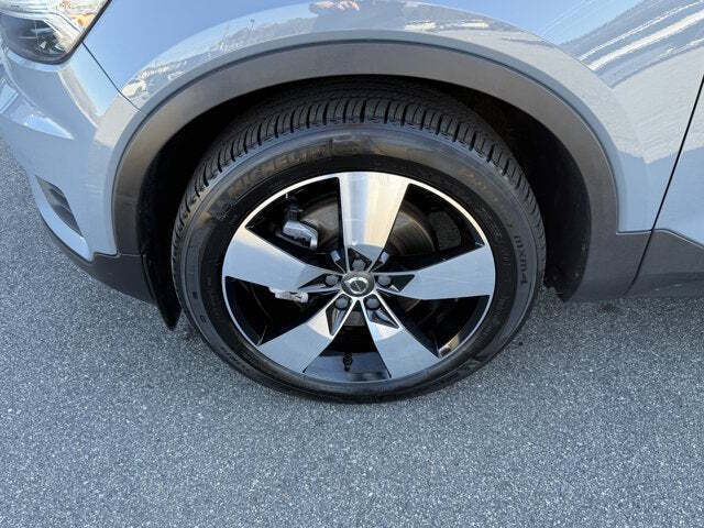 2020 Volvo XC40 T5 Momentum