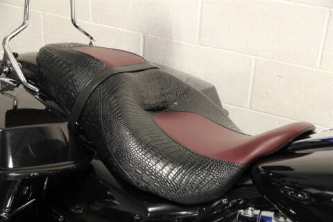 2013 Harley-Davidson STREET GLI